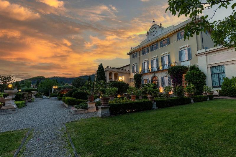 Villa Scorzi — 4-Star Luxury Hotel in Calci, Italy