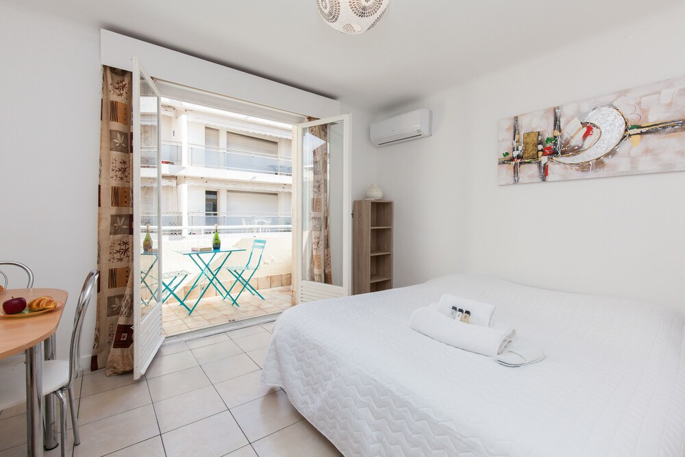 Le Macé YourHostHelper - carbon neutral hotel in Cannes