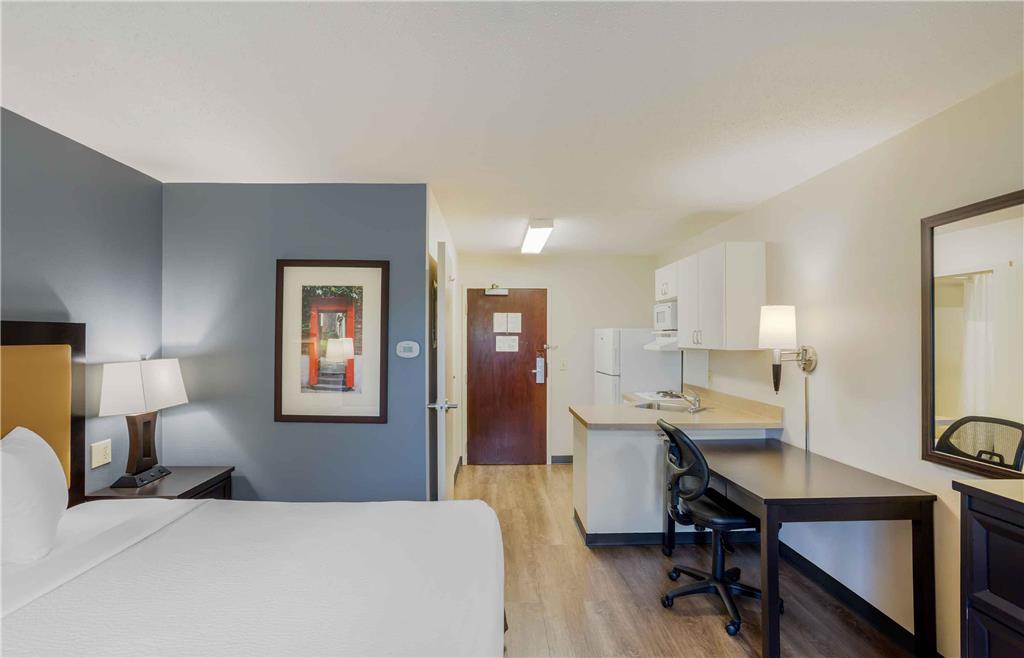 Extended Stay America Suites New York City LaGuardia Airport - photo 22
