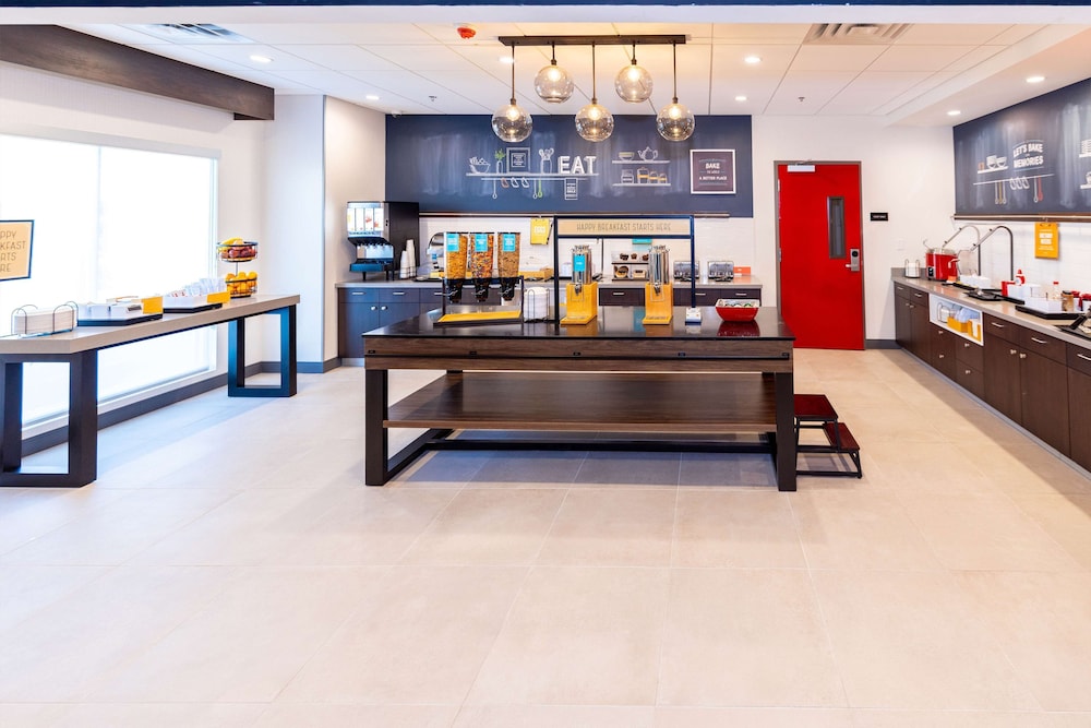 Hampton Inn by Hilton Selma - photo 38
