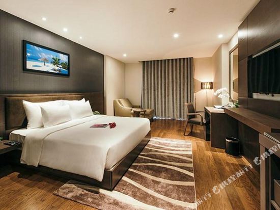 Hyatt Seaview Hotel - carbon neutral hotel in Sanya