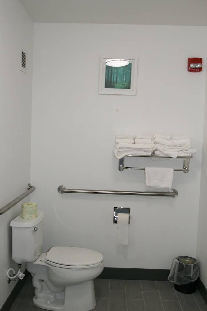 Hampton Inn Clarion - photo 43