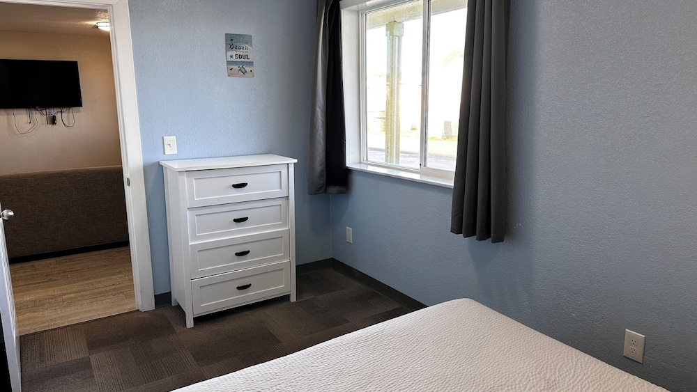 The Coastal Inn and Suites - photo 74