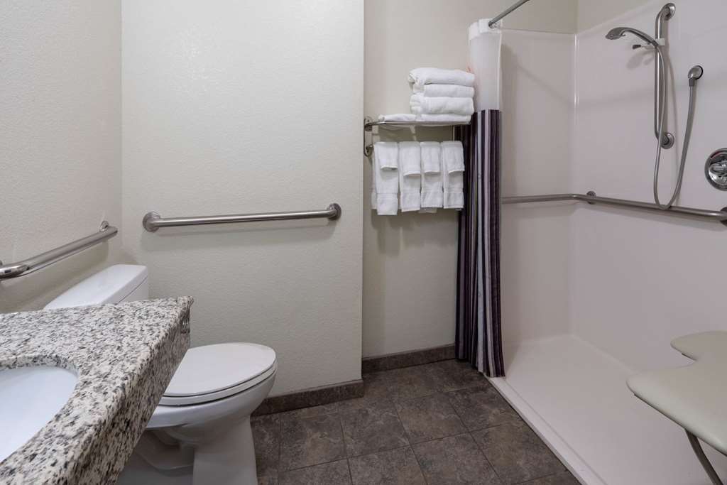La Quinta Inn & Suites by Wyndham Loveland Estes Park - photo 16