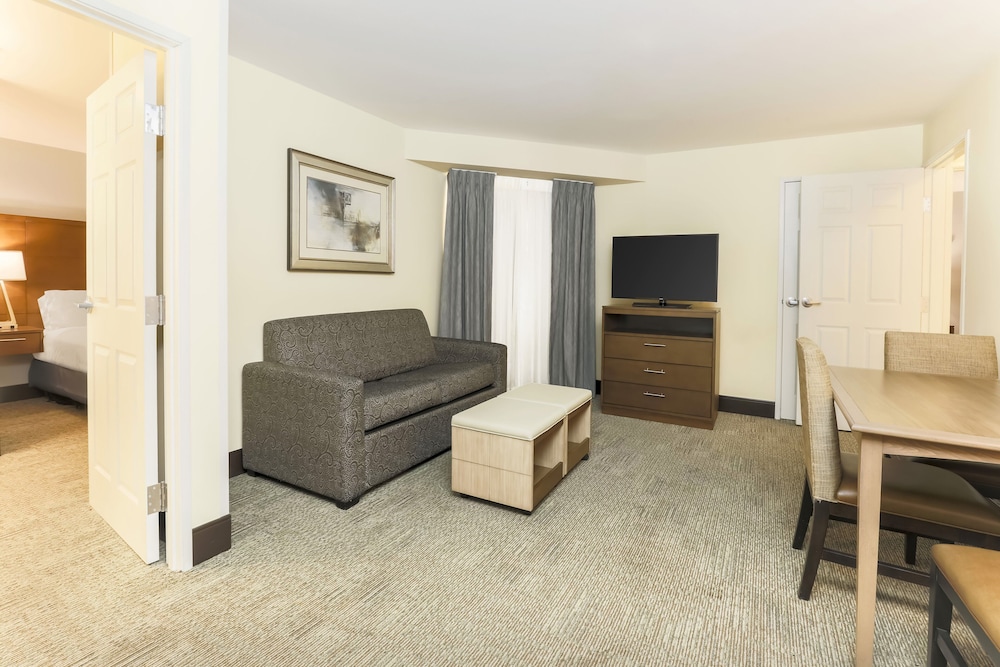 Staybridge Suites Reno by IHG - photo 24