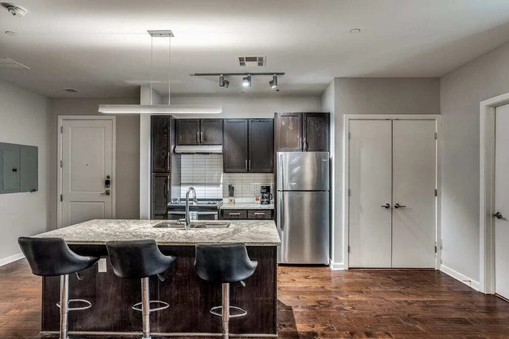 Stunning 2Br 2Ba W Sky Pool Lounge Cozysuites - photo 18