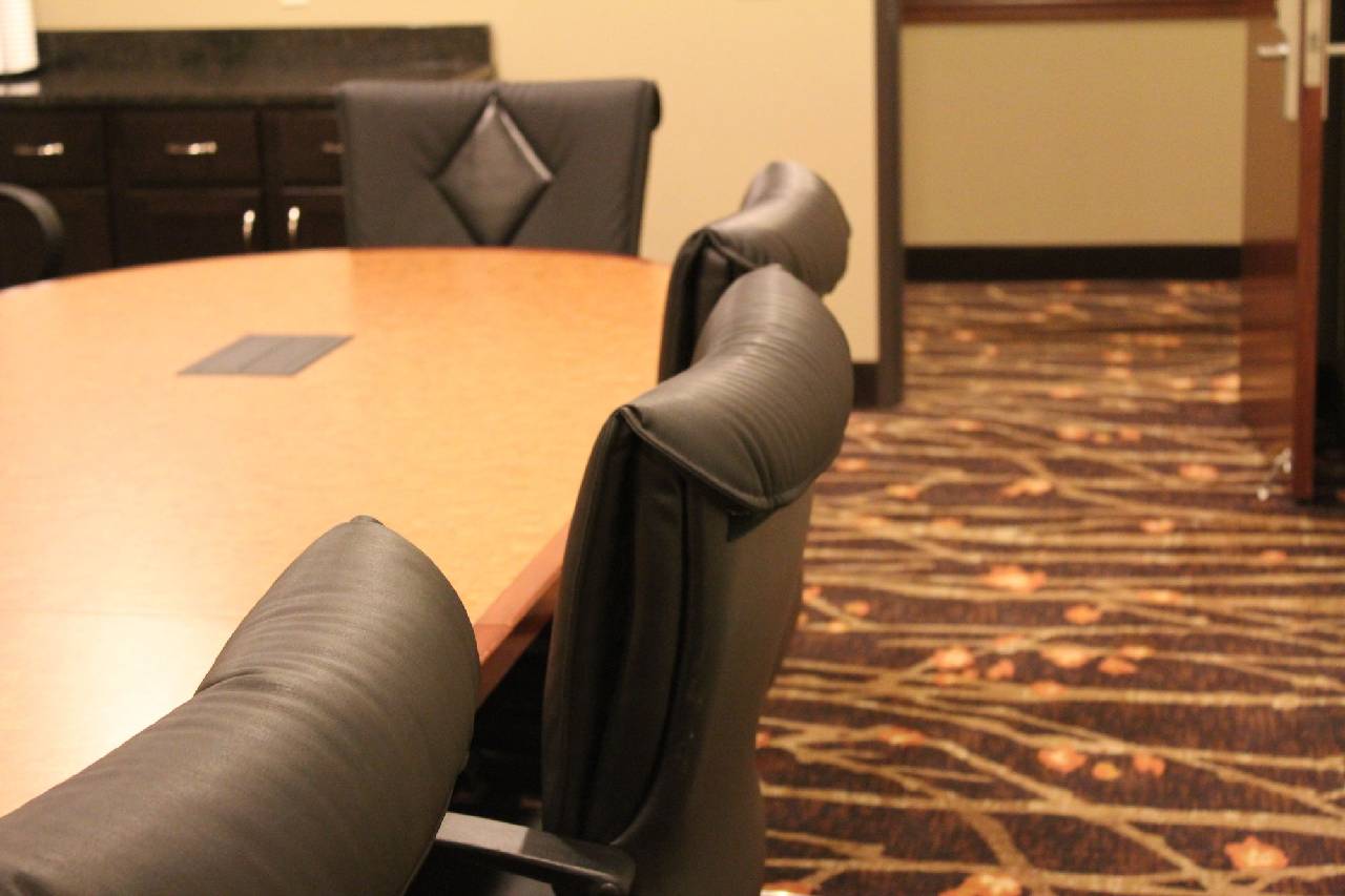 Roosevelt Inn and Suites - photo 6