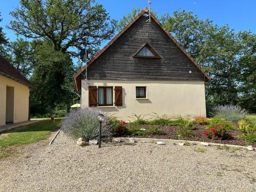 Le Lac Bleu Huis 17 — hotel in Lacapelle-Marival