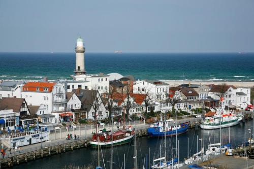 Moewennest direkt am Alten Strom — 4-Star Luxury Hotel in Rostock, Germany