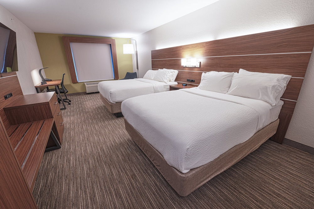 Holiday Inn Express Hotel & Suites East Lansing by IHG - photo 8