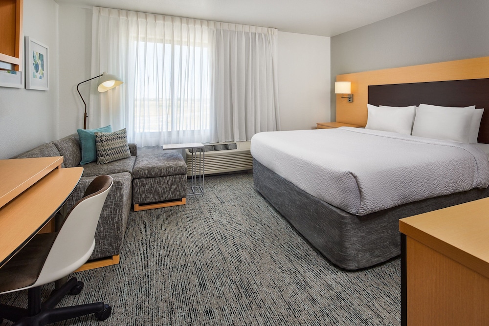 TownePlace Suites Garden City - photo 10