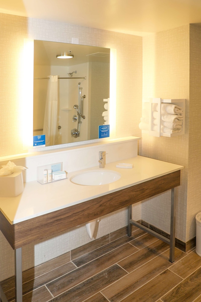 Hampton Inn Ellensburg - photo 26