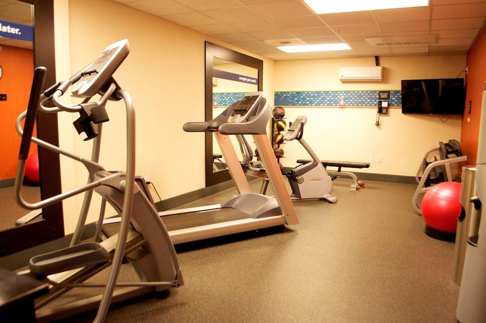Hampton Inn & Suites Flagstaff - photo 17