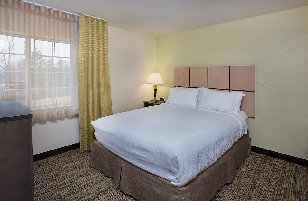 Candlewood Suites Bowling Green an IHG Hotel - photo 3