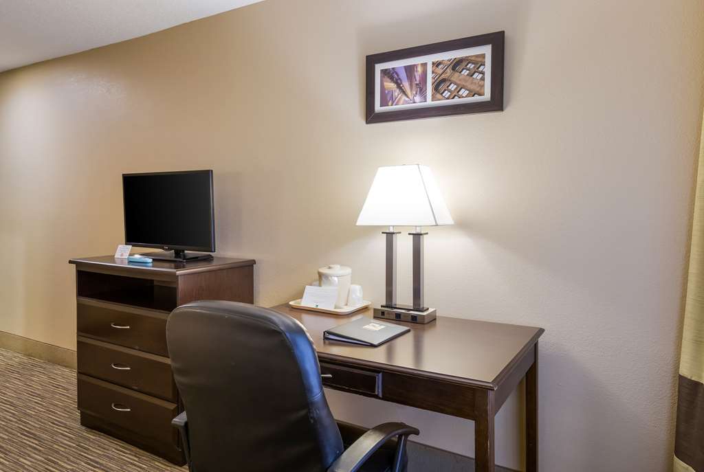 Quality Inn I 70 Near Kansas Speedway - photo 12
