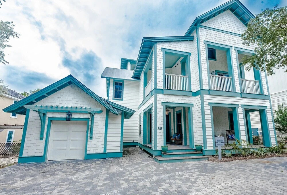 Azalea Abbey by Avantstay 350ft to Beach w Pool Outdoor Kitchen & Amazing Views in Seaside, United States