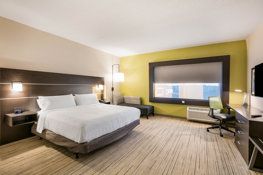 Holiday Inn Express & Suites Jacksonville Town Center by IHG - photo 9