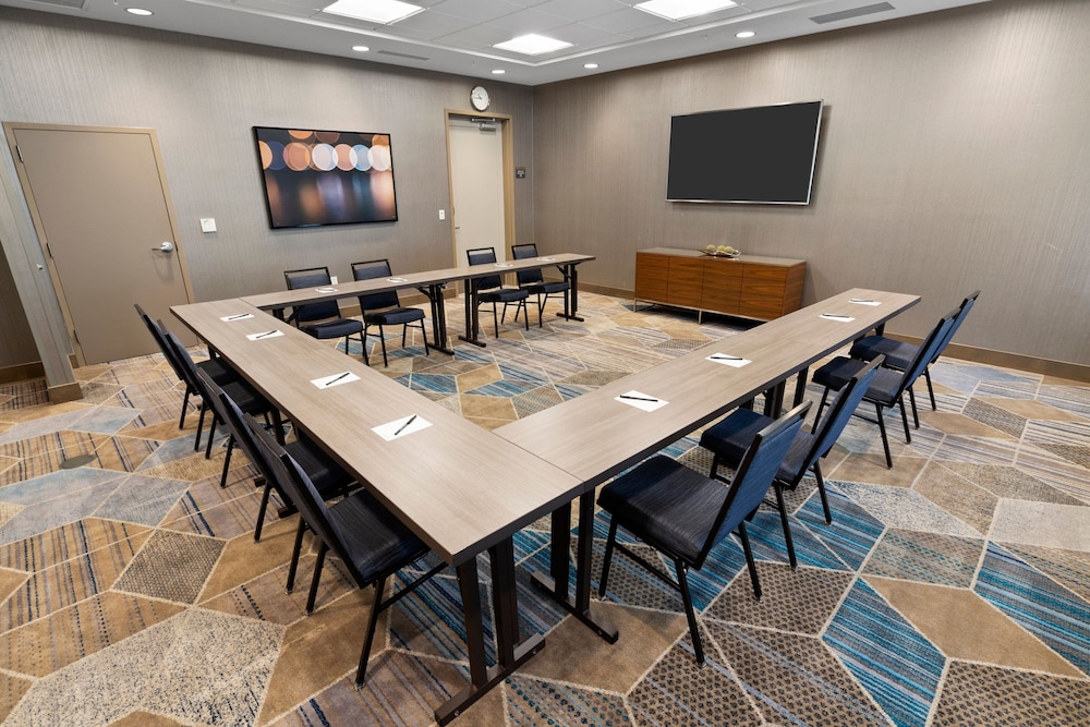 Fairfield Inn & Suites by Marriott San Jose North Silicon Valley - photo 42
