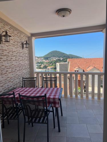 Apartment Violeta 1 with private terrace