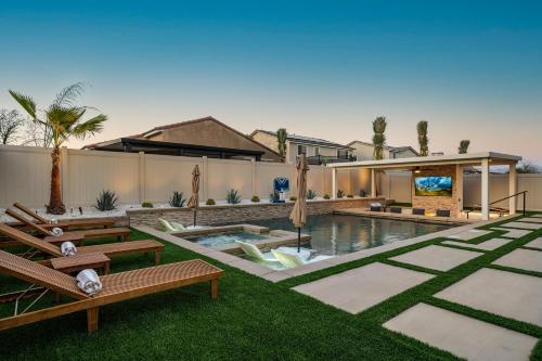 Coachella Luxe Oasis 6br Resort Self Check In — Coachella