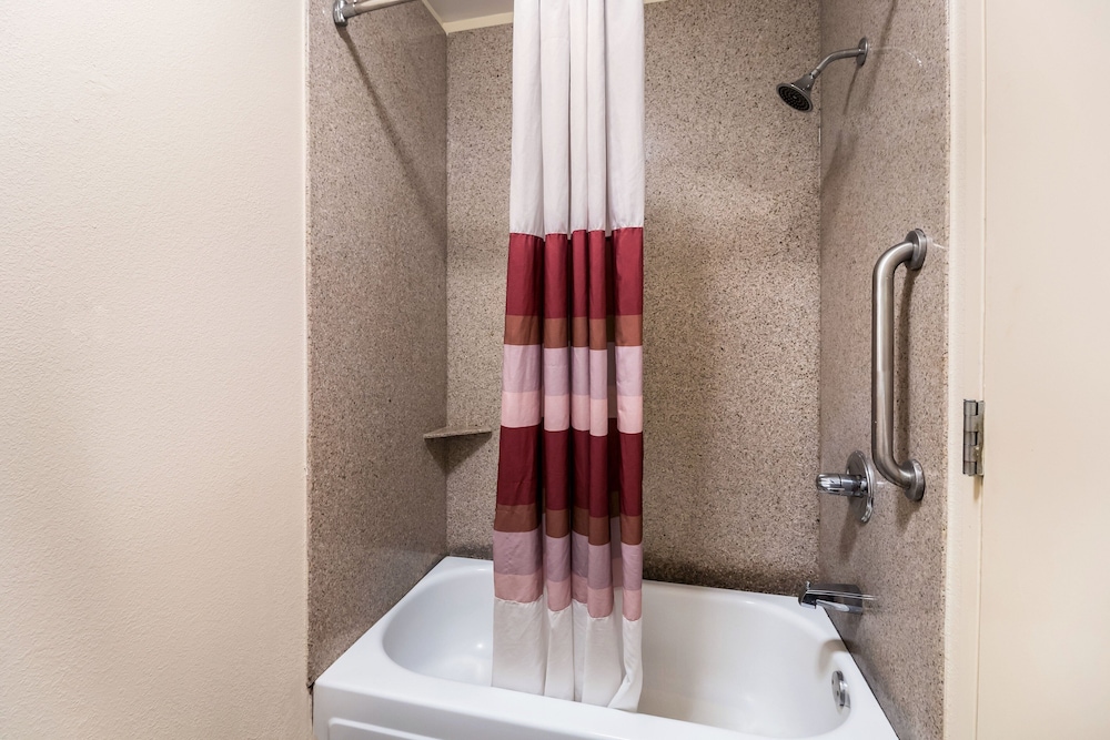 Red Roof Inn Murfreesboro - photo 14