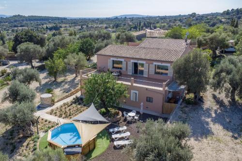 Villa la Llar Clara — 4-Star Luxury Hotel in Selva, Spain
