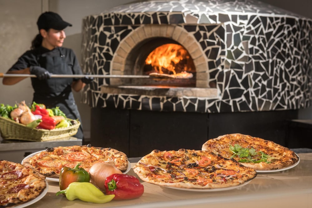 מזון ומשקאות