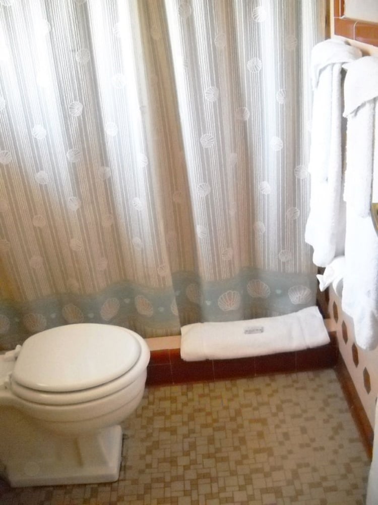 Conty's Motel - photo 30