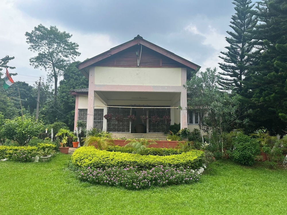 Amchong Park And resorts — hotel in Sonepur