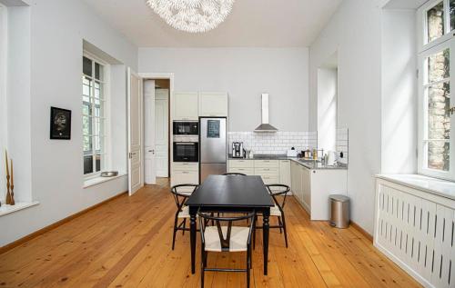 Tranquil 1BR Sololaki Apt By Wehost