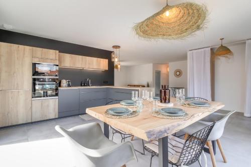 Maison Gemme a Landes — 4-Star Luxury Hotel in Leon, France