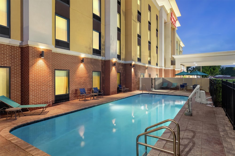 Hampton Inn & Suites Tampa Busch Gardens Area - photo 36