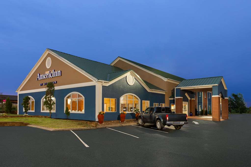 AmericInn by Wyndham Grinnell - featured photo