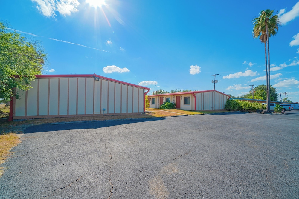 Vali Ho Motel By OYO Weslaco Mercedes - photo 68