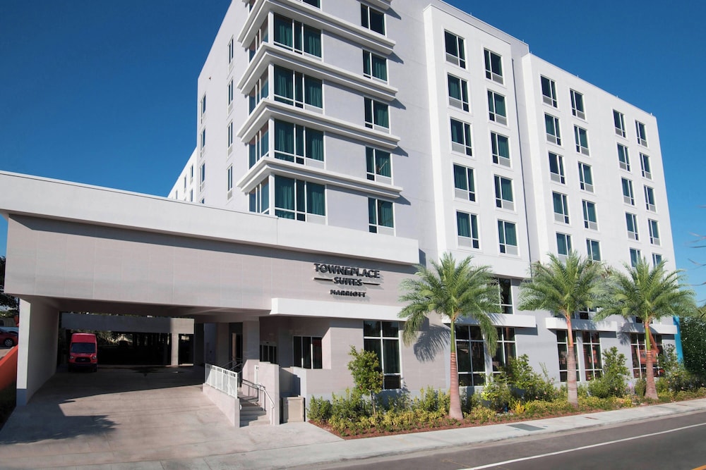 TownePlace Suites by Marriott Miami Airport - photo 44