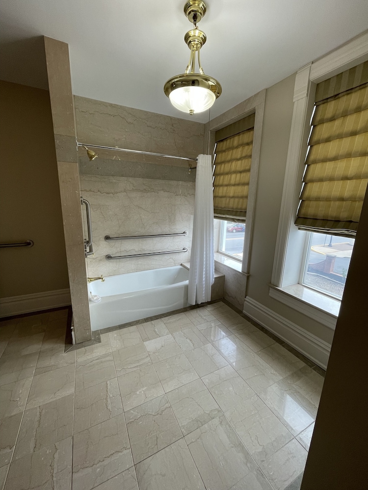 The Union Hotel - photo 20