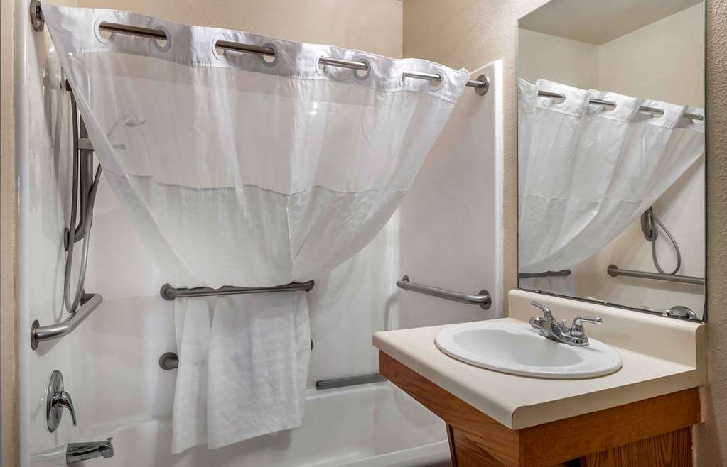 Extended Stay America Select Suites Wichita North - photo 45