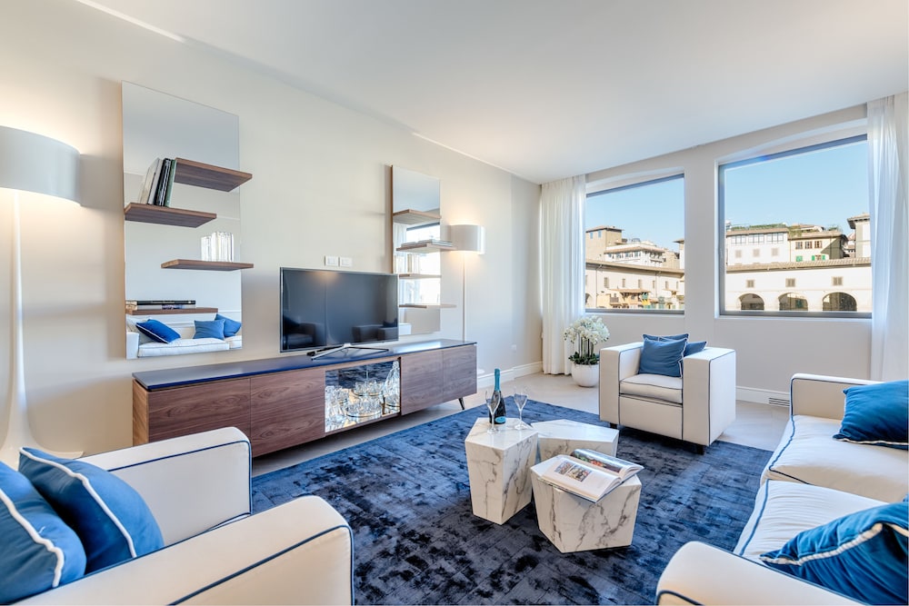Luxury Blue River by Mmega — 4-Star Luxury Hotel in Florence, Italy