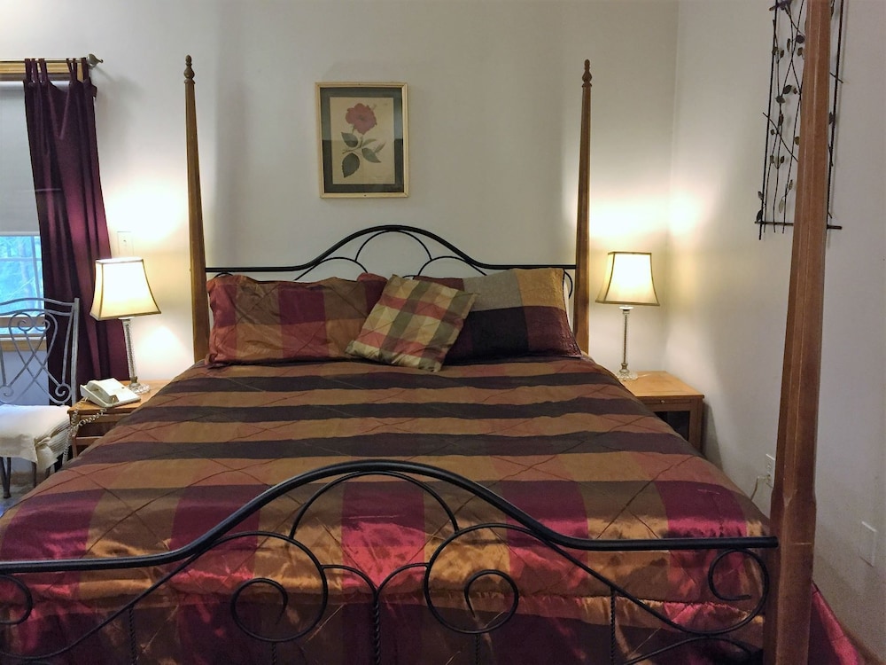 Abbey Archway Inn - photo 9