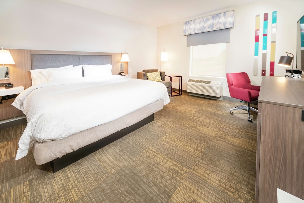 Hampton Inn & Suites Santa Maria - photo 12
