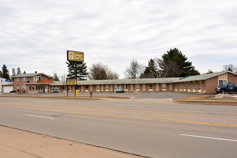 Budget Host Inn Iron Mountain 4647489 — Iron Mountain