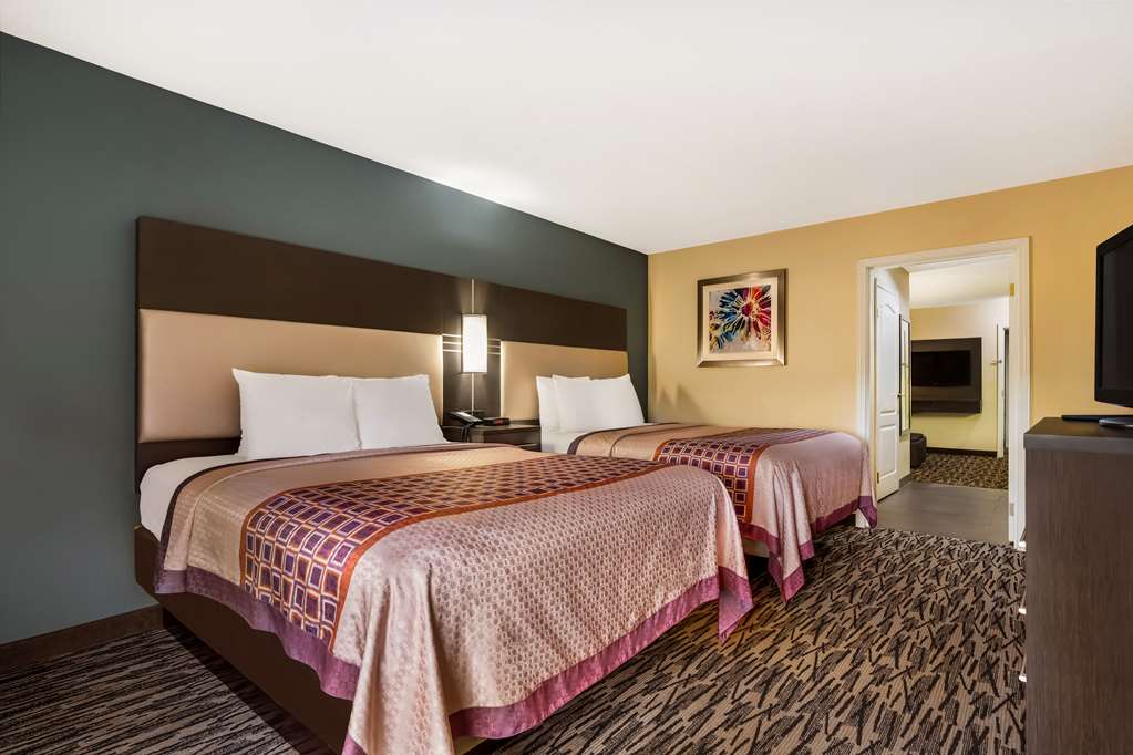 Best Western Bradbury Inn & Suites - photo 30