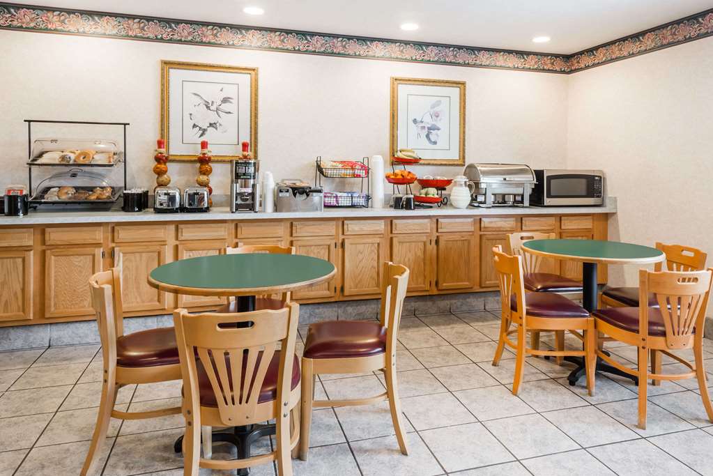 Ramada by Wyndham Strasburg Dover - photo 24