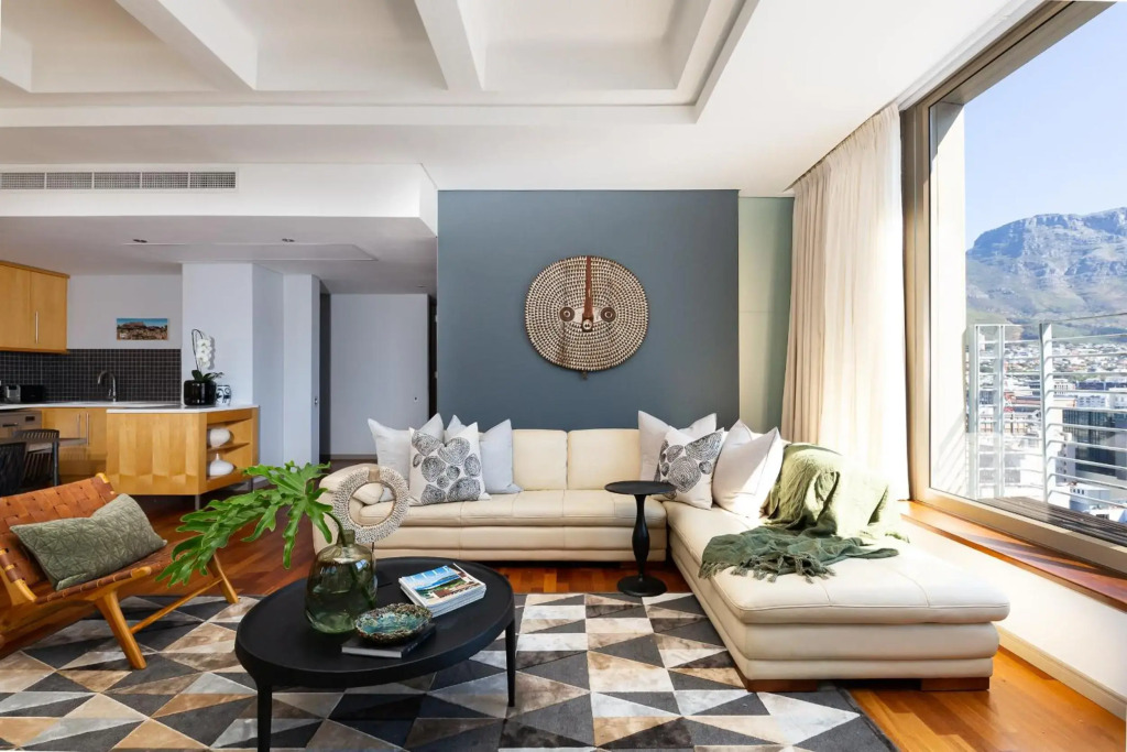 #1003 Cartwright Stylish & Central