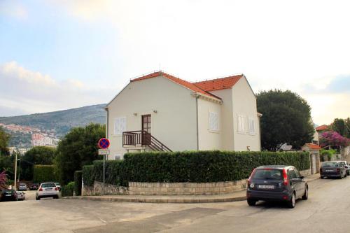 Apartments with parking space Dubrovnik 8593