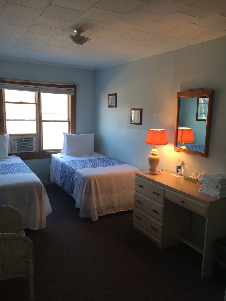 Clegg's Hotel - photo 4