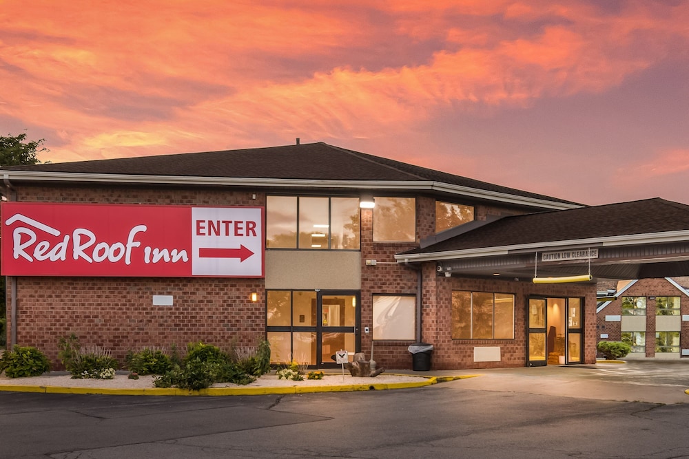 Red Roof Inn Rochester Airport - photo 33