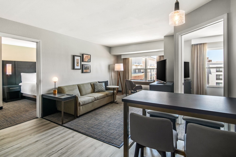 Residence Inn Phoenix Glendale Sports & Entertainment District - photo 11
