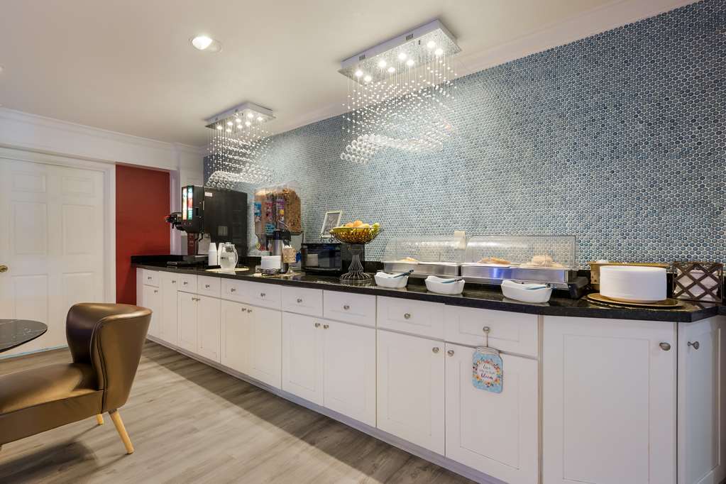 SureStay Hotel by Best Western Tuscaloosa Southeast - photo 7