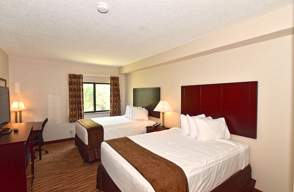 Cobblestone Inn & Suites Clarion - photo 11